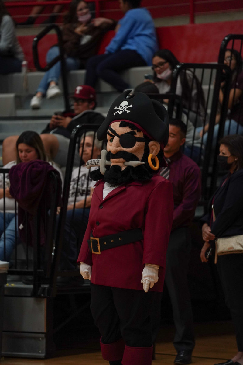 mathis-london-girls-basketball-playoffs00098